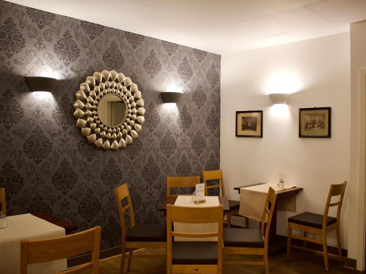 Cafe & Hotel Knoesel Heidelberg Buitenkant foto